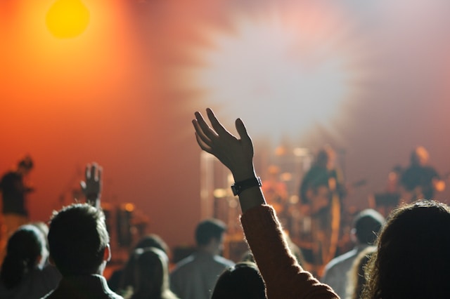 THERE’S POWER IN WORSHIPPING GOD